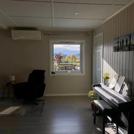 Winter Cosiness With Fireplace, Sauna And Hot Tub! Vakantiehuis *